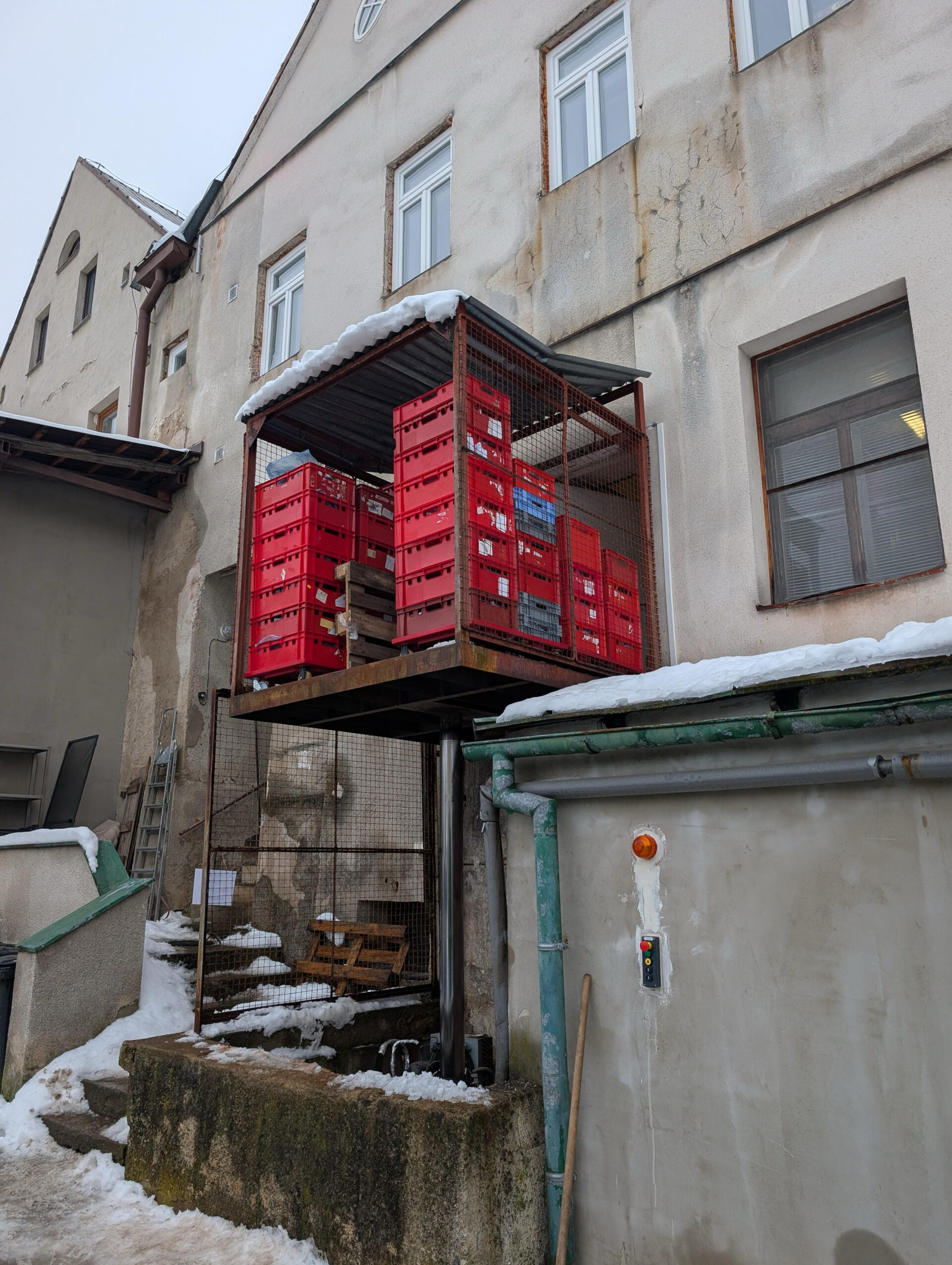 Modernizace atypické zdvihací plošiny v provozu